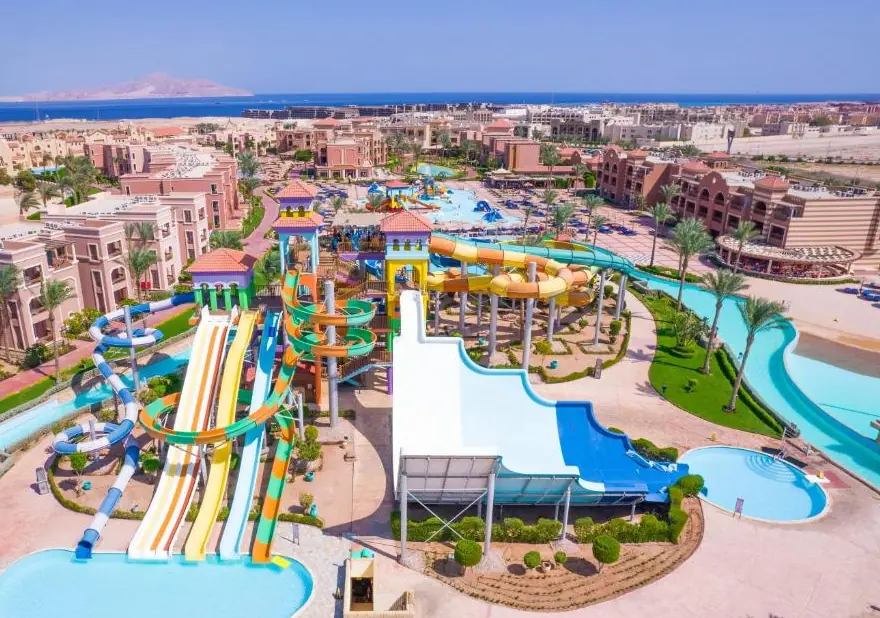 Отель с аквапарком Charmillion Club Aquapark в Шарм-эль-Шейхе