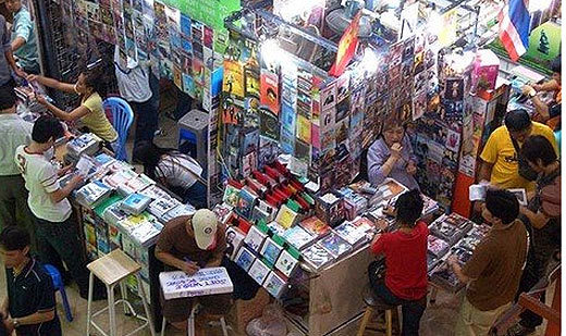 Бангкок: шоппинг в Пантип Плазе