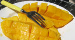 Как едят фрукт манго. Фото