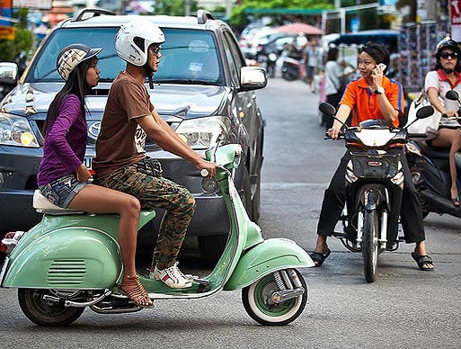 покупка мото шлема на зиму в Тайланде