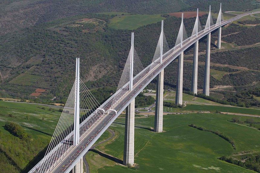 Самый высокий мост Франции: Millau Viaduk