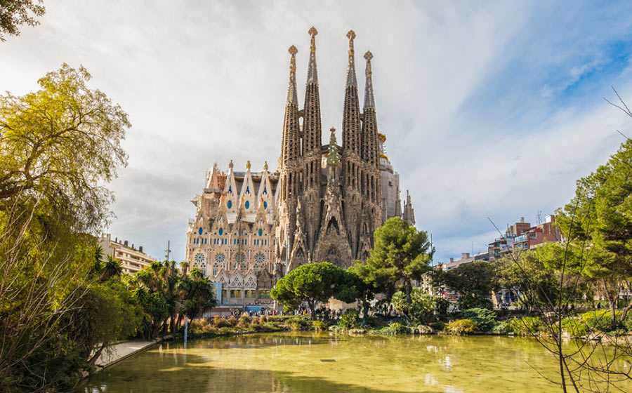 главная достопримечательность Барселоны: храм Sagrada Familia