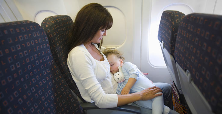 Что можно взять в самолет если лететь с ребенком