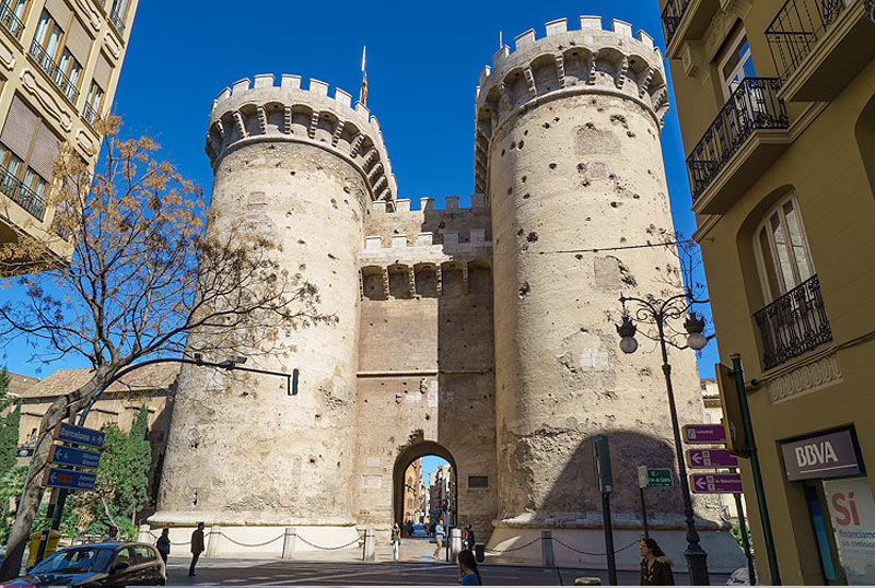 Башни Torres de Quart в Валенсии