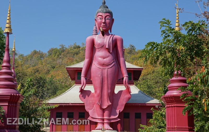 Розовая статуя Будды, Таиланд