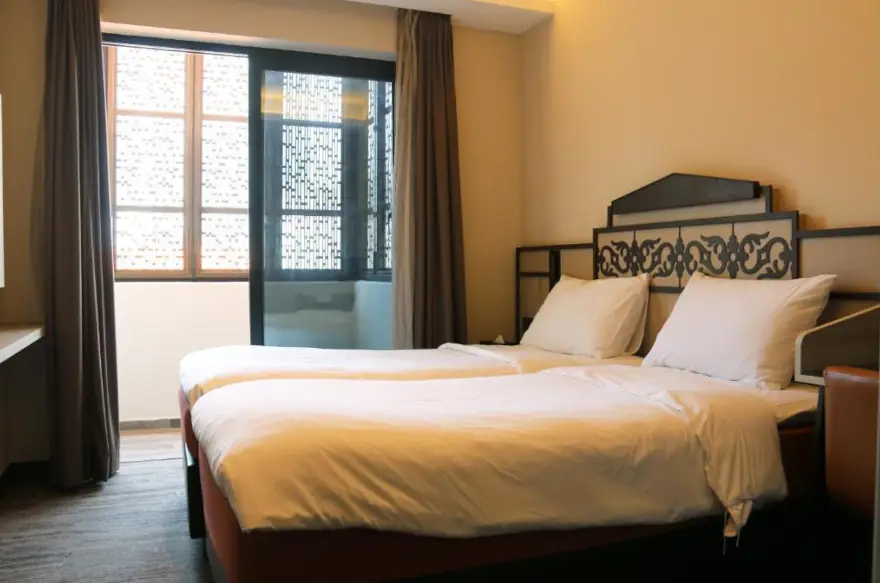 Недорогой отель в районе Лавендер отель Aqueen Prestige Hotel - оптимальный вариант