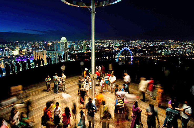 Обзорная площадка Sky Park на крыше отеля Marina Bay Sands