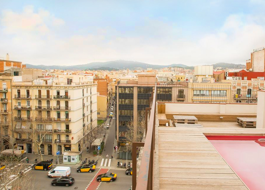 Вид с крыши на Барселону