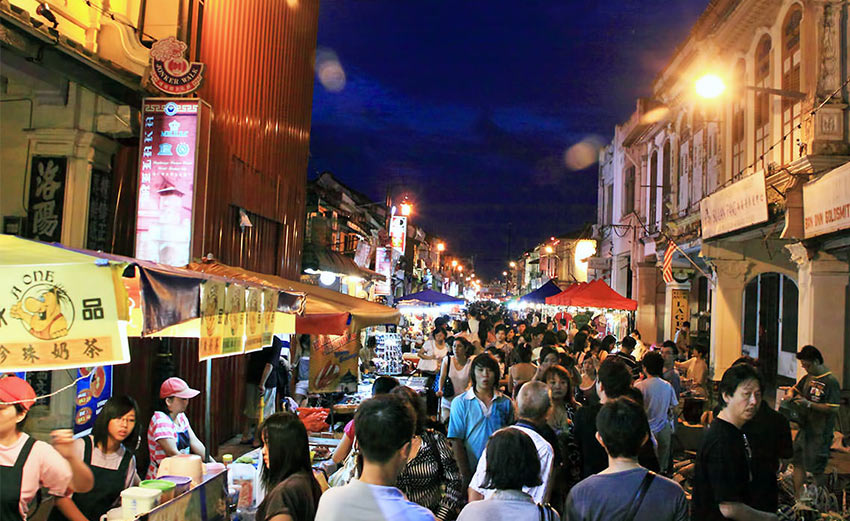 Ночной базар на Джонкер Стрит в Мелаке