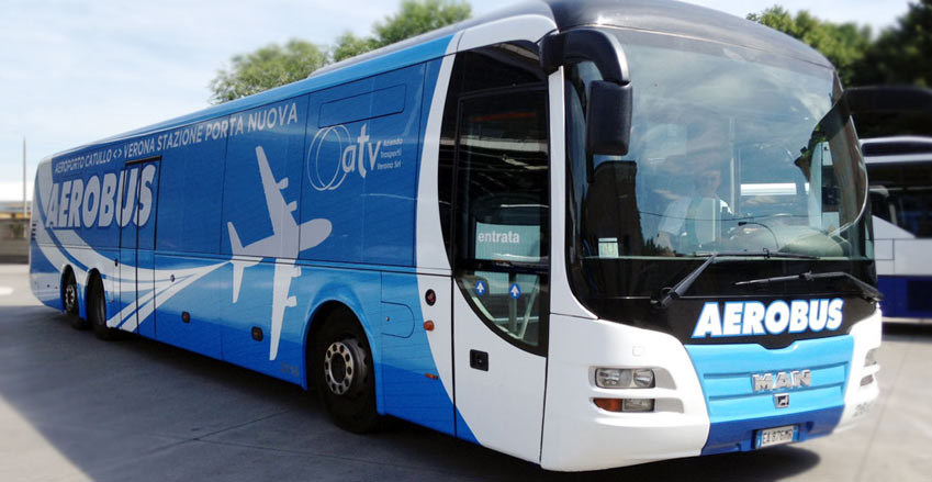 Лучший способ добраться из аэропорта Вероны в город - автобусы Aerobus