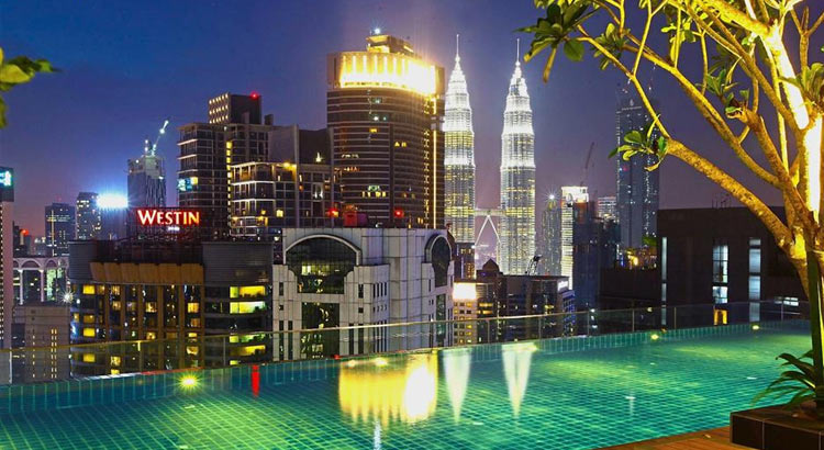 7 отелей Куала Лумпур с отличными бассейнами на крыше