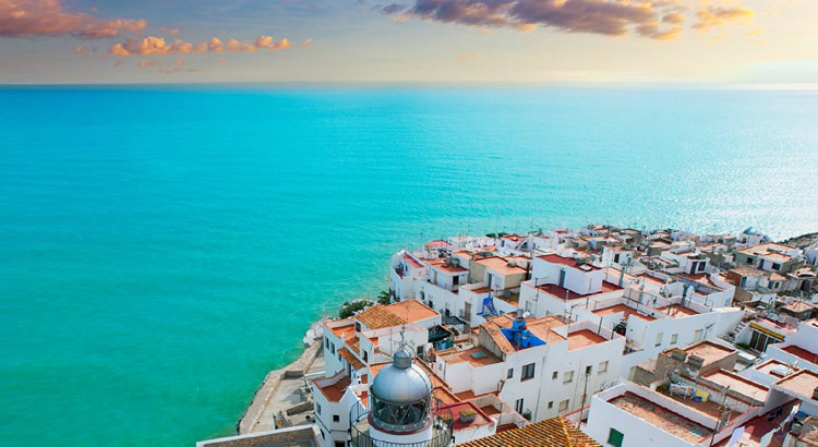 Пеньискола - город в Испании, где лучше отдохнуть на море