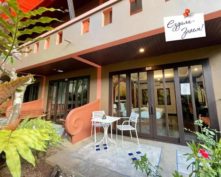 Небольшой, но уютный отель у моря: FullMoon Beach Resort, Краби
