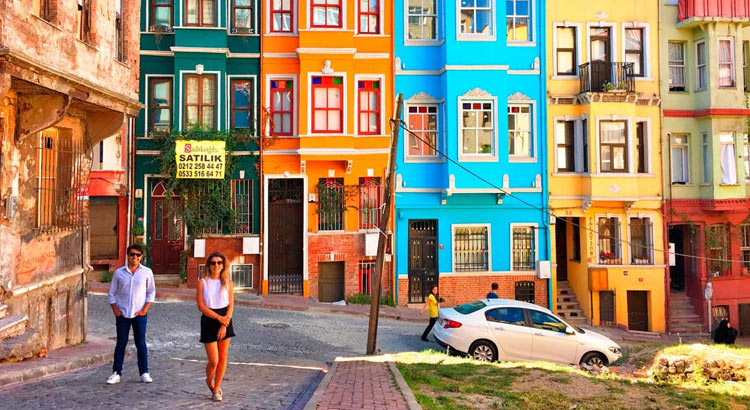 Районы Балат и Фенер: ретро-кафе, винтаж и цветные домики в Стамбуле