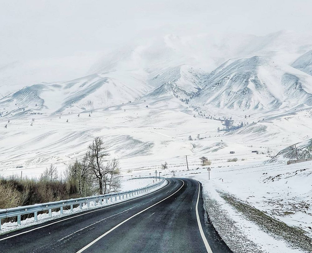 Чуйский тракт - дорога на Алтай зимой