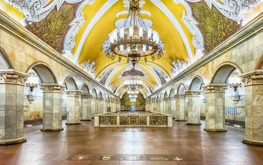 Интерьер станции метро "Комсомольская", Москва