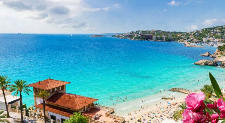 Лучшие пляжи и курорты, где отдохнуть в Испании на море