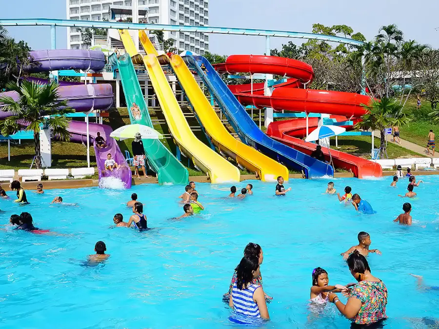 Водные горки в отеле Pattaya Park Beach Resort