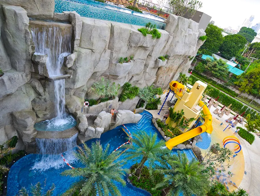 Водные горки в отеле Паттайи