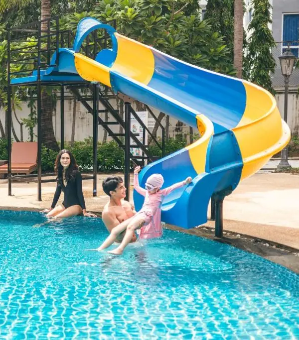 Водная горка в отеле Heeton Concept в Паттайе