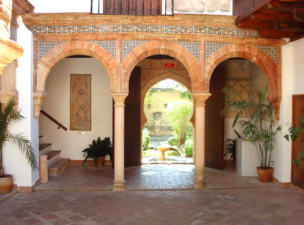 Palacio de Mondragón - дворец в Ронде