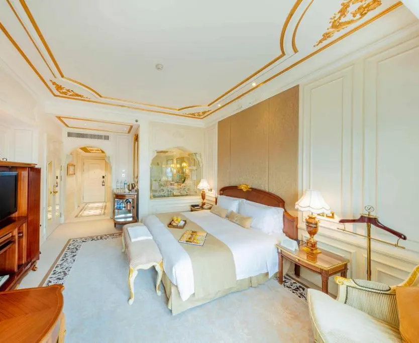 Недорогой отель в Пекине, 5 звезд, есть завтрак, обед и ужин, находится в самом центре - идеально для самостоятельной поездки