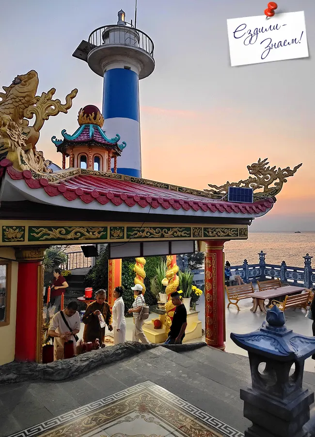 Действующий храм-маяк на Фукуоке - историческая достопримечательность