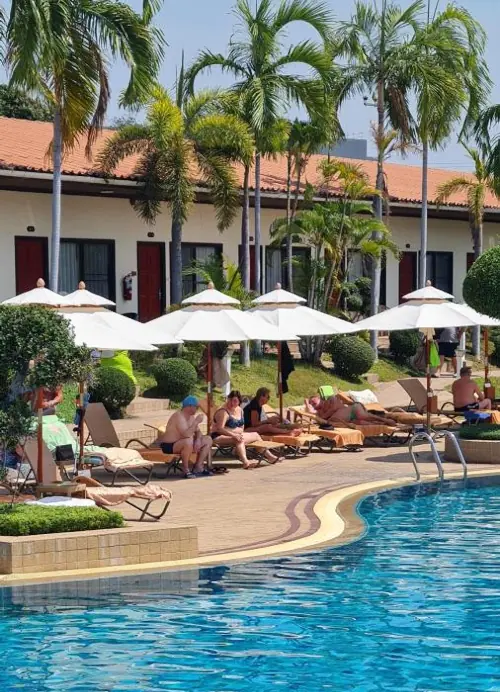 Бассейн отеля Thai Garden resort в северной Паттайе