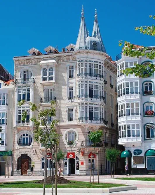 Casa Ana Salvarrey в Кастро-Урдиалес