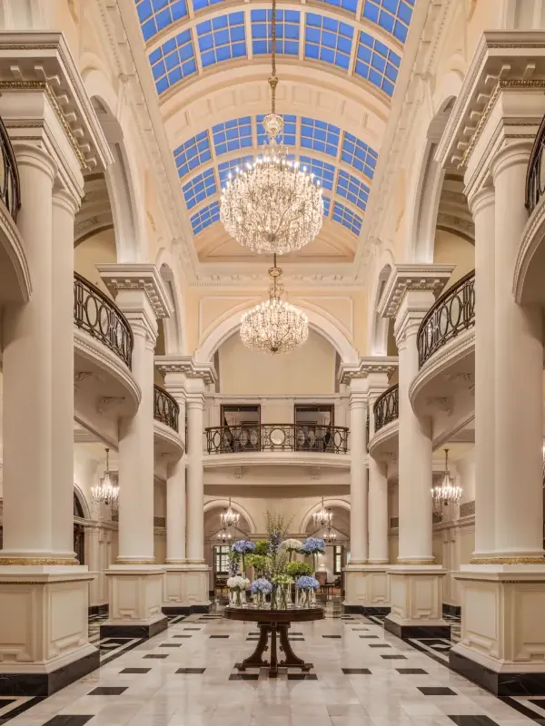 В отеле Waldorf Astoria в Шанхае